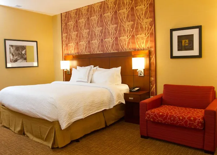 Courtyard By Marriott Philadelphia Springfield