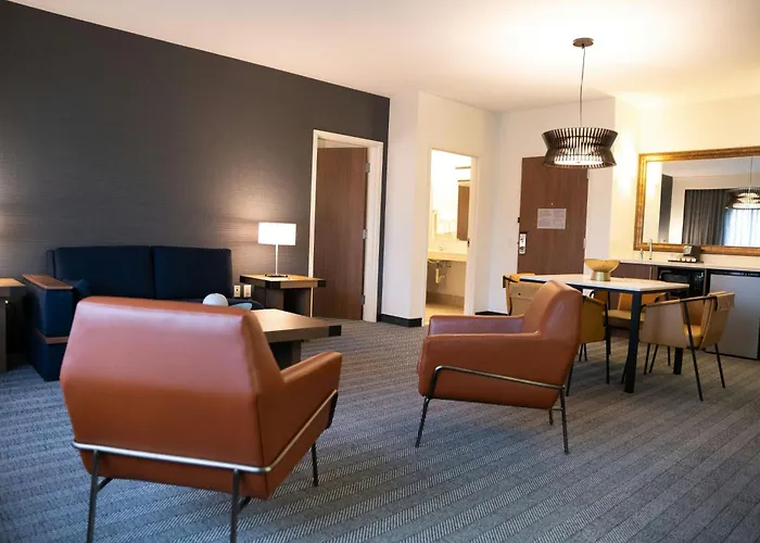 Courtyard By Marriott Philadelphia Springfield