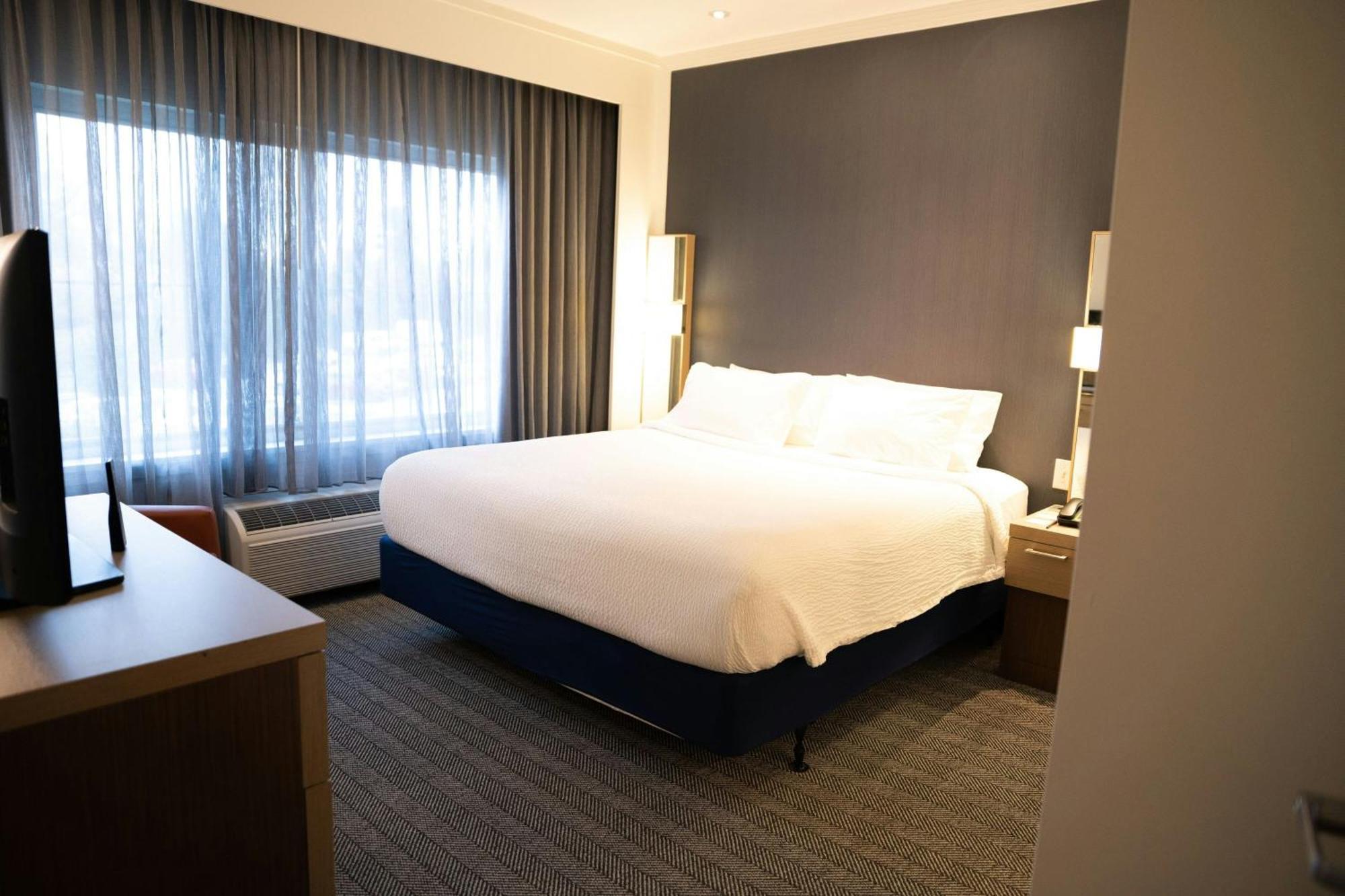Courtyard By Marriott Philadelphia Hotel Springfield