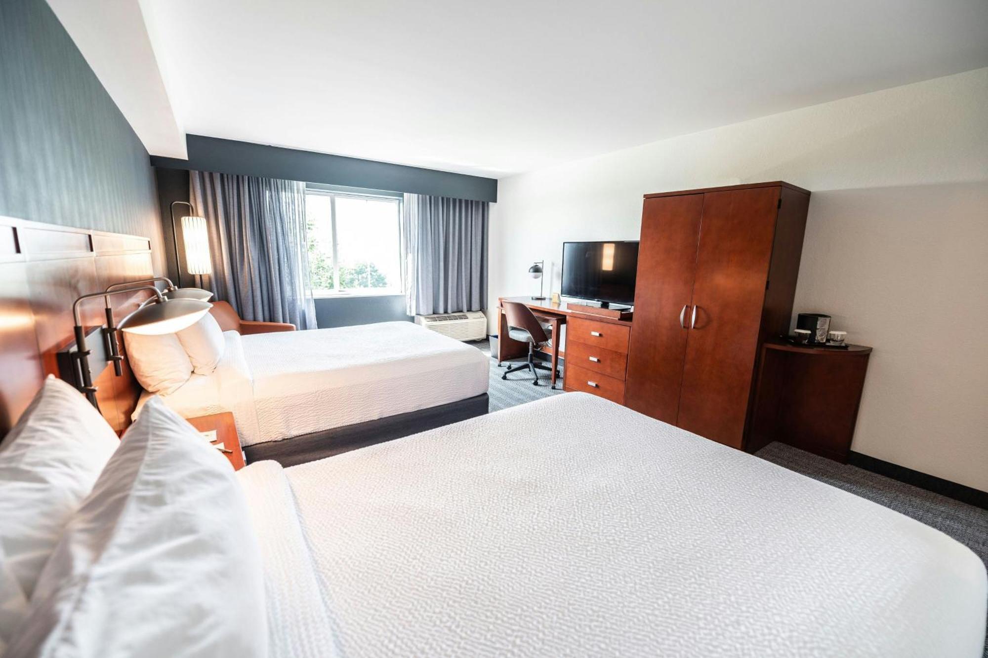 Courtyard By Marriott Philadelphia Springfield